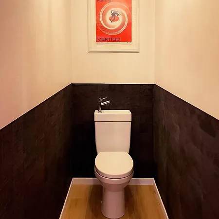 Fenêtre Sur Cour - Centre - Parking Privé Appartamento